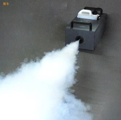 白色烟雾场景渲染发烟机烟雾发生器消防烟雾模拟释放设备