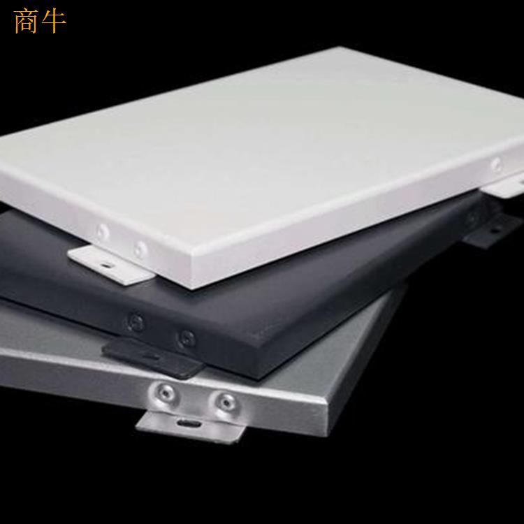氟碳门斗铝板安装队生产标准