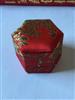 山东康跃设计的安宫六角锦缎盒采用传统技术